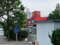 -麦当劳(健德桥得来速店)