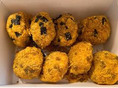 海苔风味小贝-鲍师傅糕点(江苏路店)