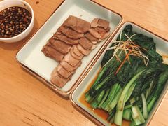 -关东小磨东北菜(上海长风大悦城店)