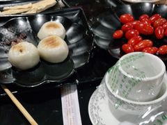 -果松木炭酸菜铜火锅·外婆参鸡汤