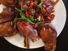 香酥鸭头-冶建镜子·老南昌大排档·江西虾王(总店)