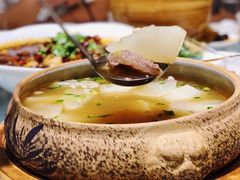 大萝卜炖牛腩-鼎记酒楼(雁南一路店)