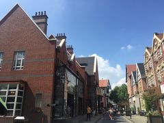 -钟书阁(松江泰晤士小镇店)