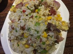 蛋炒饭-三个蒙古大叔羊肉串(大宁店)