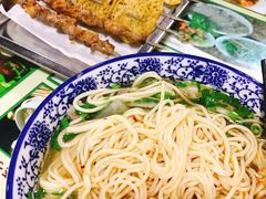 -陇上全荟兰州传统牛肉面(延吉路店)