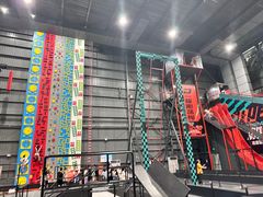 -极限PLAY运动娱乐新世界·团建派对潮玩休闲馆·室内蹦极高空游乐园