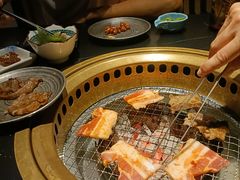 -山川小町·极番烧肉(新地假日广场店)