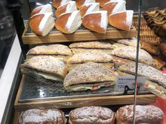 -巴黎贝甜(宜山路店)