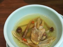 -有红鸡毛店·川菜(建设路店)