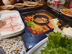 -老牌坊云南鱼豆花火锅(哈西万达店)