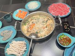 -老城鲜·小海鲜贝贝煲火锅(壹方城店)