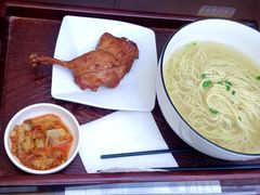 -百年老字号·观振兴蟹黄面·三虾面·苏式面(观前街富仁坊巷店)