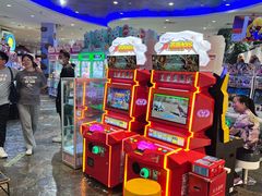 -反斗乐园π·电玩·高空拓展·蹦床(龙华天虹店)