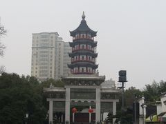-绳金塔