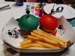 -水桶王国主题餐厅·聚会·生日派对·亲子活动·家庭套餐(亚龙湾希尔顿店)