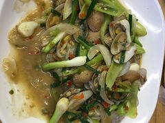 -J Daeng Seafood