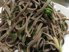 -溢心园香河肉饼总店