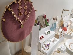 -LADY FAFA(巨鹿路陕西南路路口店)