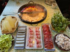 菌汤鸳鸯锅-鸿姐老火锅(疁城新天地店)