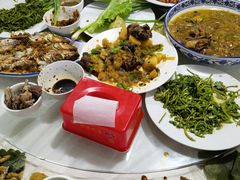 -华龙特色大骨鸡农家菜馆