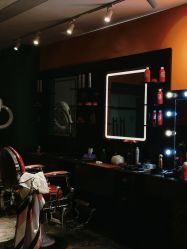 -鸿運 BARBER SHOP男士理发馆