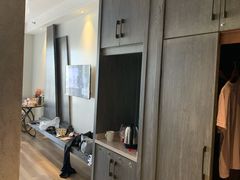 -皇马海口湾海景酒店(万绿园秀英港店)