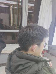 -藤野造型烫发染发