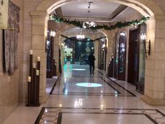 -泉城欧乐堡戏水湾艺术养生温泉