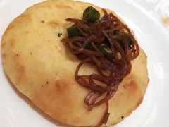 待客油饼-国人川菜(李家村建东街店)