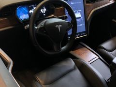-TESLA 特斯拉(上海太古汇体验店)
