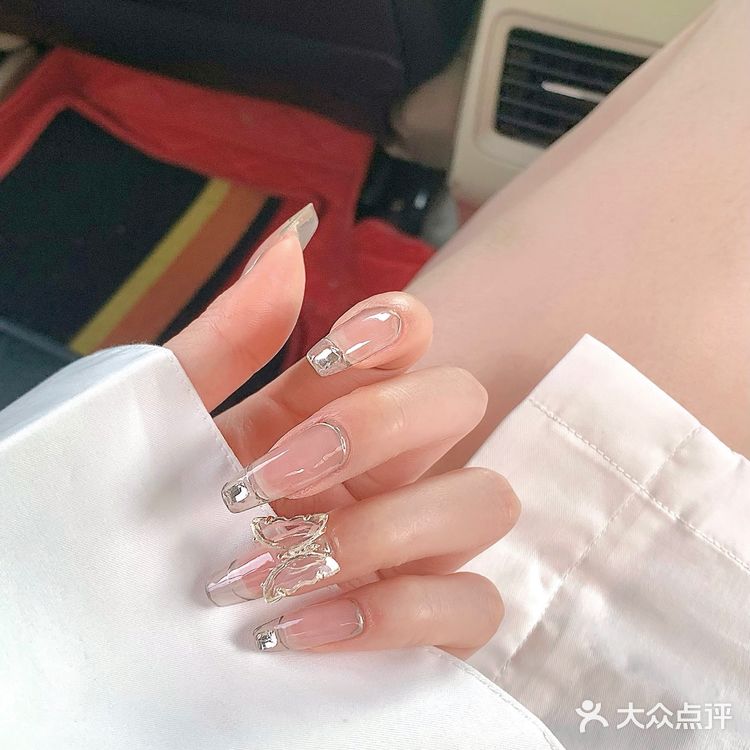 可以换装的美甲店！复古旗袍play[加油]