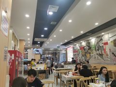 大堂-江城燕子大排档(江汉路步行街店)