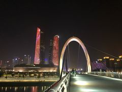-南京眼步行桥