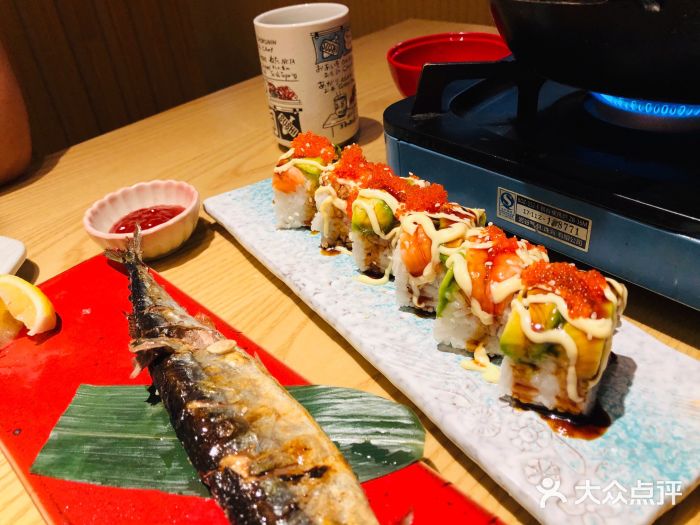 Top House日式料理(茸北店)鲜虾牛油果卷图片
