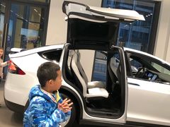 -TESLA 特斯拉(上海太古汇体验店)