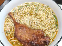 -百年老字号·观振兴蟹黄面·三虾面·苏式面(观前街富仁坊巷店)