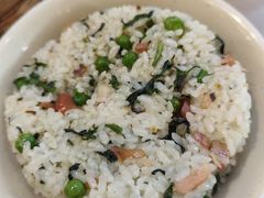 -佬钱湾仔(衣裳街店)