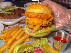 -鲨鱼美式餐厅酒吧Sharky