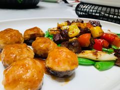 -泓历皇朝酒店(东亭店)