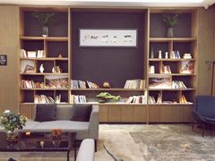 -榆林榆阳西路火车站亚朵酒店