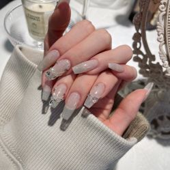 -HUII NAIL绘京美甲美睫会馆