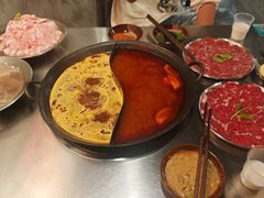 -鹿鸣山草本茶香火锅(园西路店)