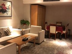 -雍村饭店(西安钟楼大差市地铁站店)