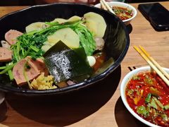 -万记麻辣烫国展总店