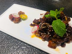 -万重锦·人文川菜馆(骡马市店)