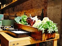 经典时蔬十二味-手选潮汕鲜牛肉火锅(二七广场店)