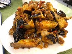 焦糖茄子牛肉粒-桃子餐厅·天津菜(红星路直营店)