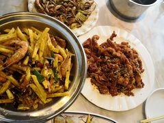 -小鱼儿海鲜港(新村十区店)