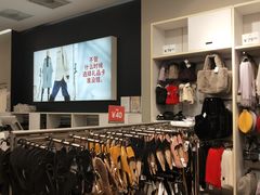 -H&M(鹏欣水游城店)