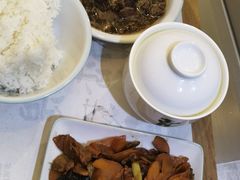 -老乡鸡(上海白玉兰广场店)